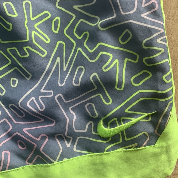 Nike Swim Trunks YXL Gray and Lime mesh liner - Picture 2 of 6